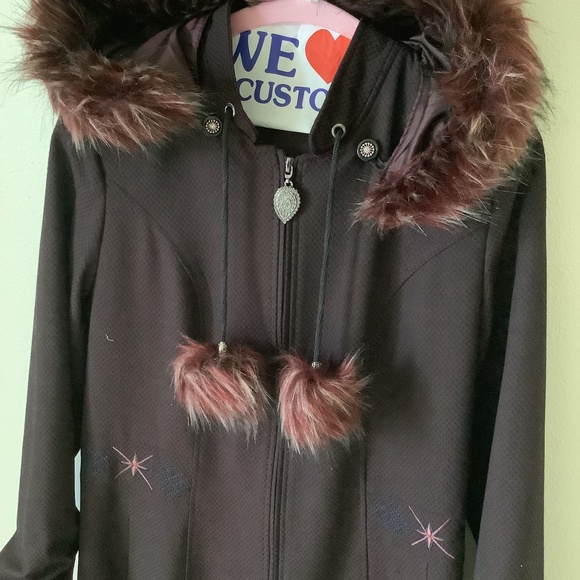 Abaya Plum Color Topcoat with Detachable Hood, Size S - Picture 8 of 14